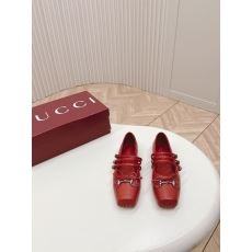 Gucci Flat Shoes